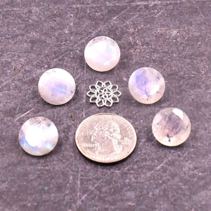 R - Rainbow Moonstone Round - 15mm