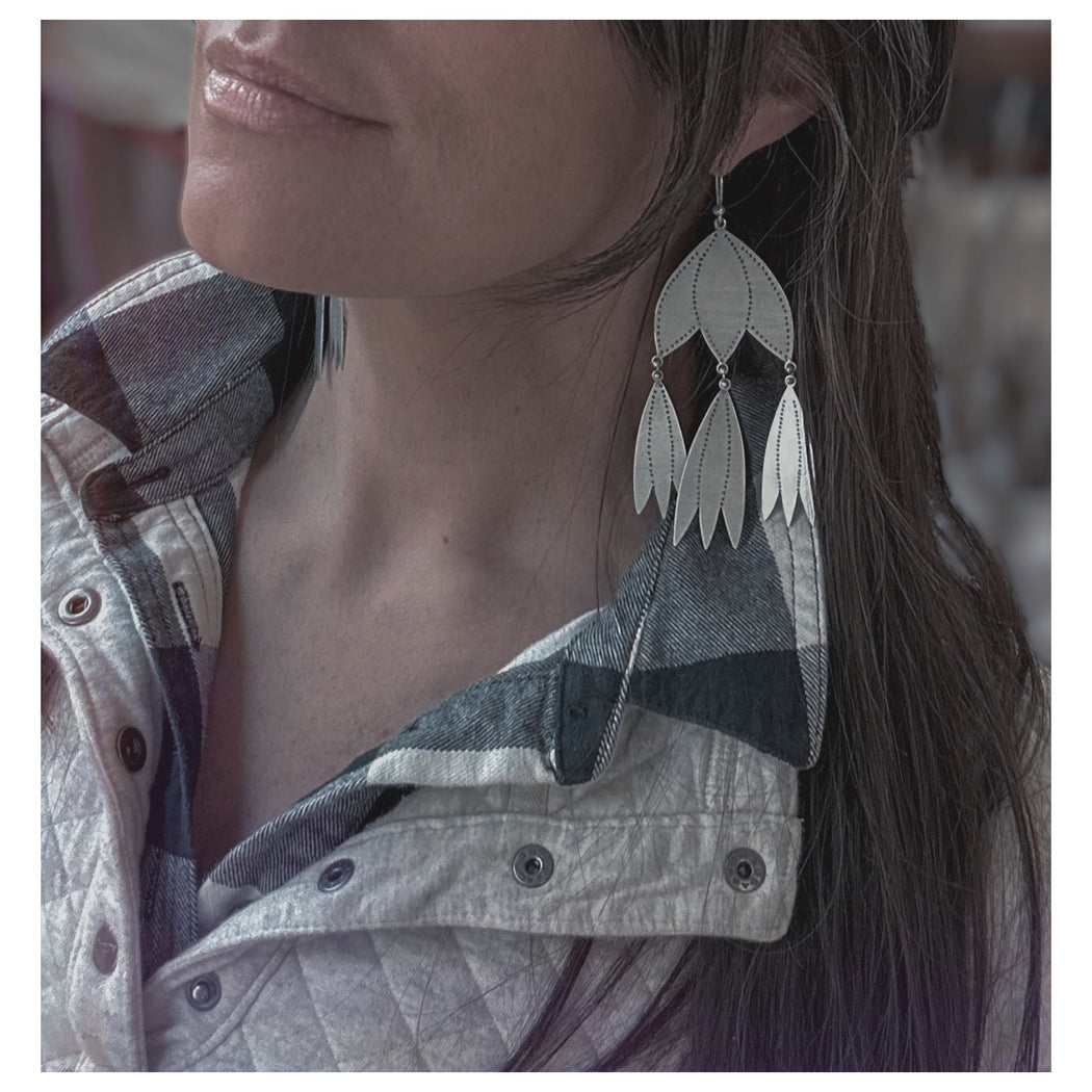 Folk Art Earrings - Paperwhites