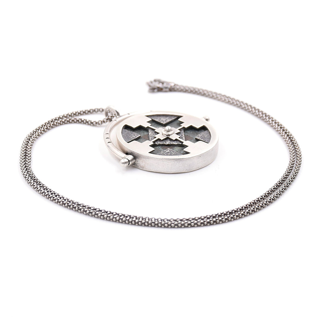 Class Sample - Swivel Pendant E